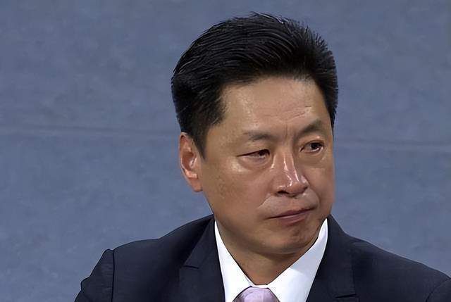 库姆布拉在今年4月29日罗马对米兰的比赛中右膝前十字韧带断裂，laroma24透露，他的康复已经进入最后阶段。